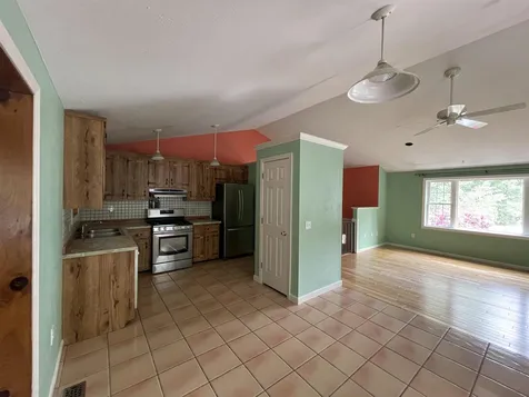 11 Country Acres Road Sandown NH 03873