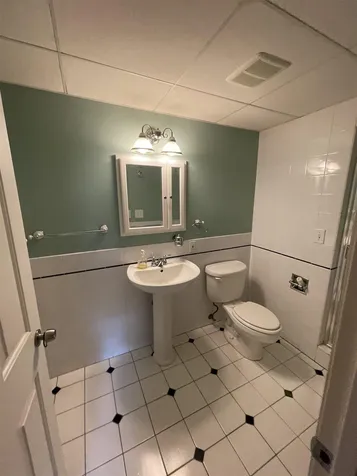 11 Country Acres Road Sandown NH 03873