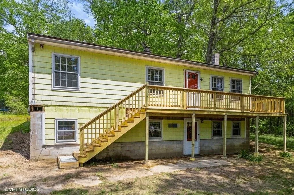 5 Calef Highway Lee NH 03861
