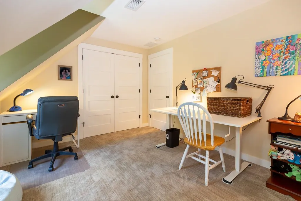 21 Surrey Lane Durham NH 03824
