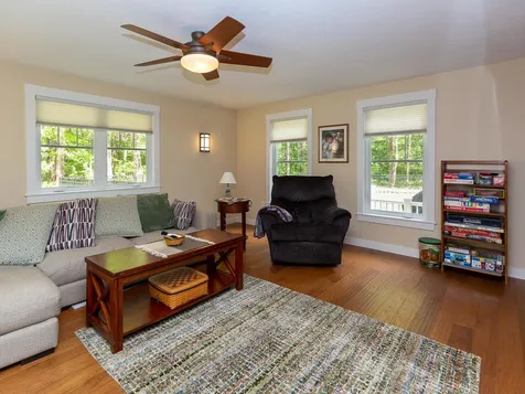 21 Surrey Lane Durham NH 03824