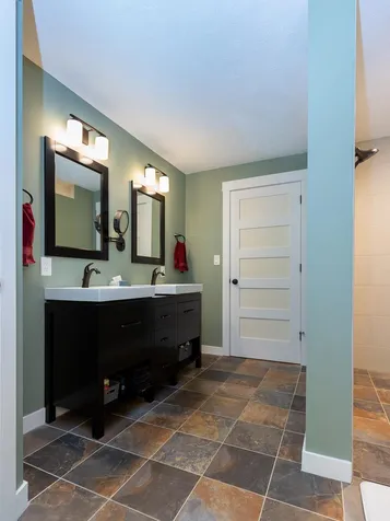 21 Surrey Lane Durham NH 03824