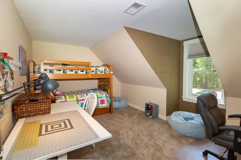 21 Surrey Lane Durham NH 03824