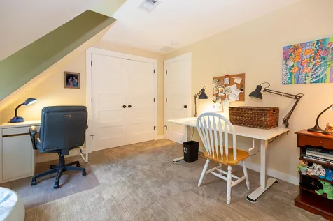 21 Surrey Lane Durham NH 03824