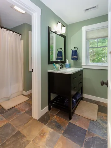 21 Surrey Lane Durham NH 03824