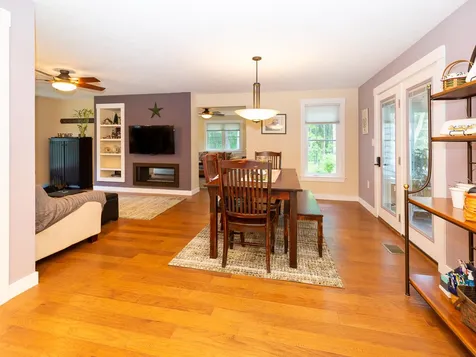 21 Surrey Lane Durham NH 03824