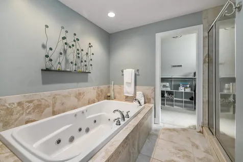 11 Tasker Lane Madbury NH 03823