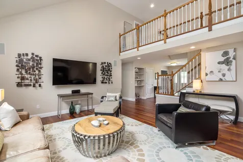 11 Tasker Lane Madbury NH 03823