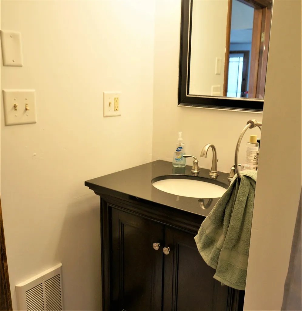 25-27 Mckean Street Nashua NH 03060