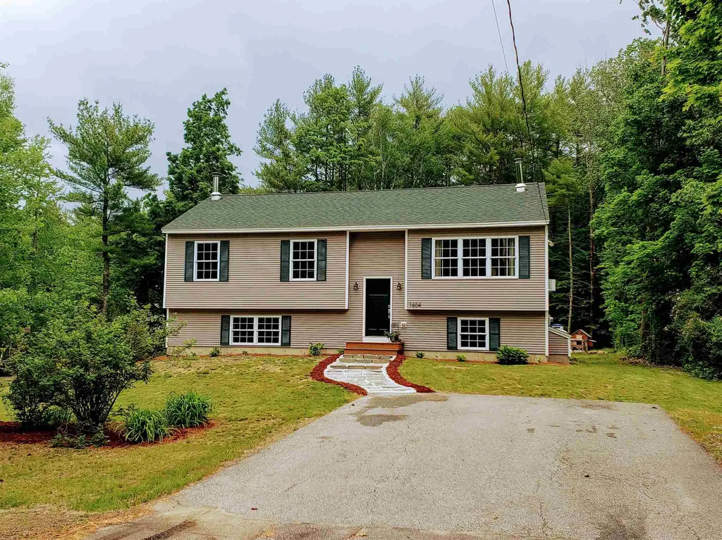 1604 Battle Street Webster NH 03303