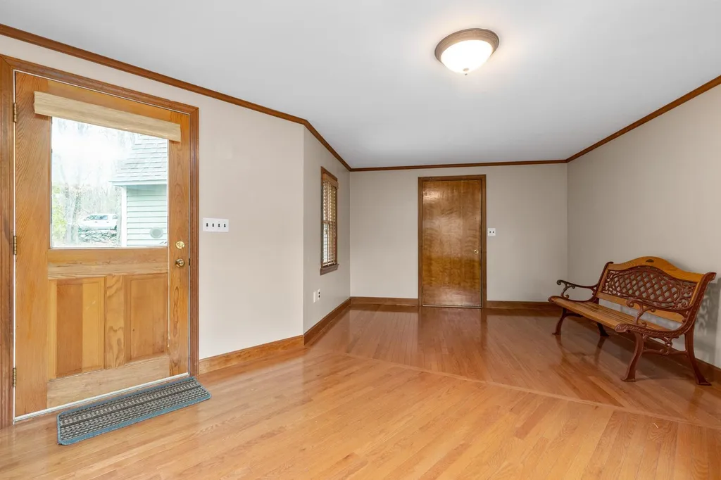 77 Brooks Road Barrington NH 03825