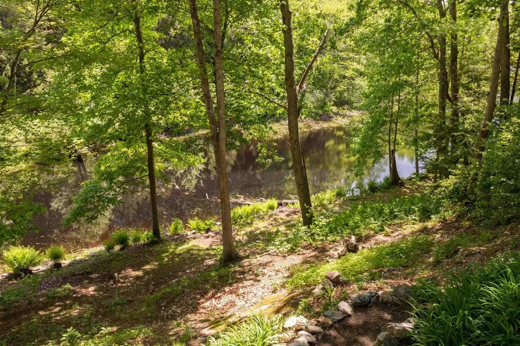 77 Brooks Road Barrington NH 03825