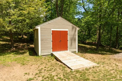 77 Brooks Road Barrington NH 03825