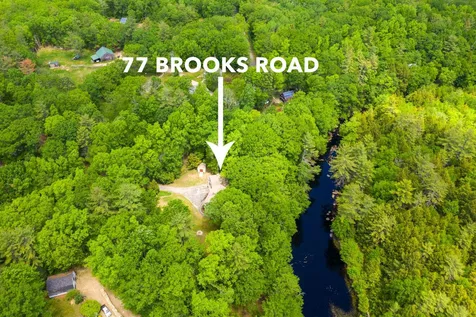 77 Brooks Road Barrington NH 03825