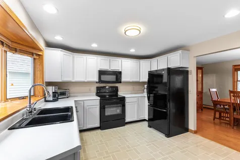 77 Brooks Road Barrington NH 03825