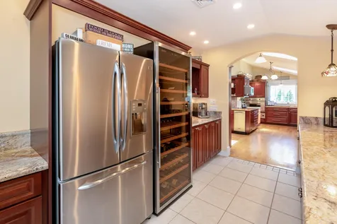 548 Endicott E Street Laconia NH 03246