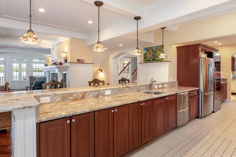 548 Endicott E Street Laconia NH 03246