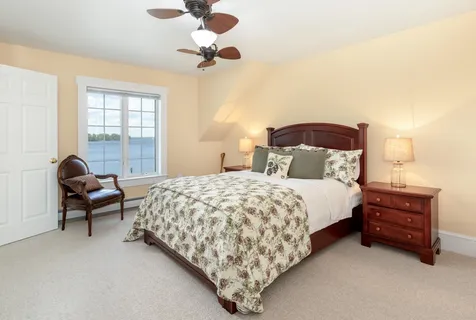 548 Endicott E Street Laconia NH 03246