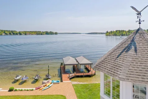 548 Endicott E Street Laconia NH 03246