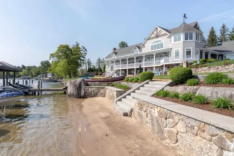 548 Endicott E Street Laconia NH 03246