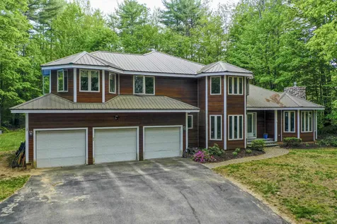 270 Dockham Shore Road Gilford NH 03249