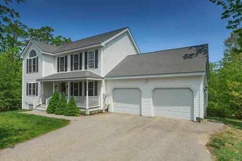 11 Lynwood Road Raymond NH 03077