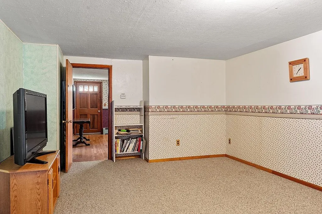 11 School Street Troy NH 03465