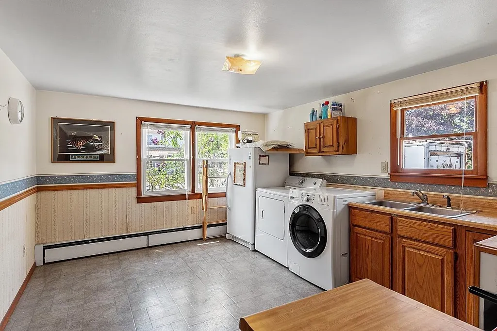 11 School Street Troy NH 03465
