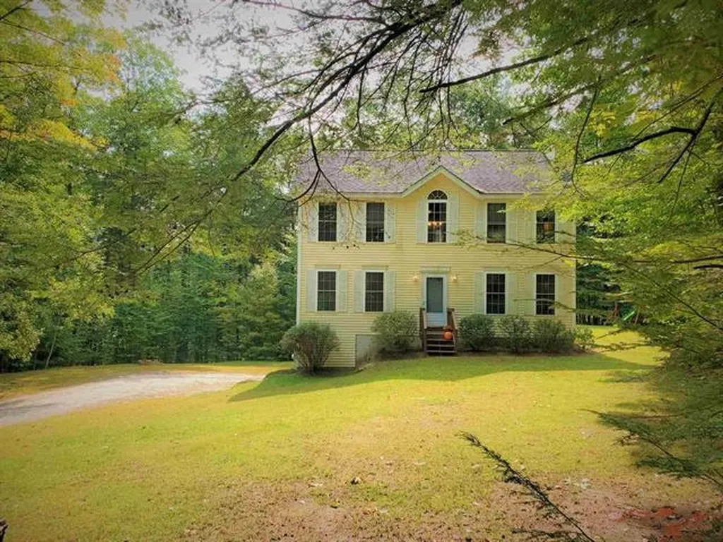 54 Sawmill Road Hillsborough NH 03244