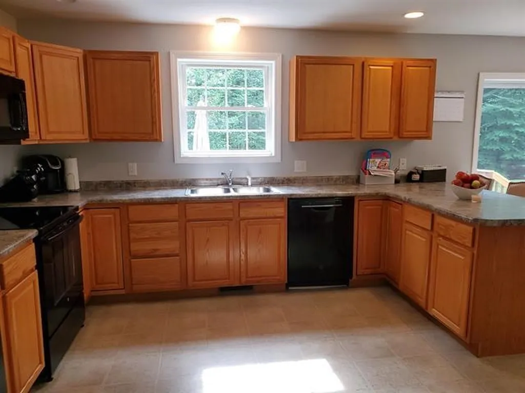 54 Sawmill Road Hillsborough NH 03244