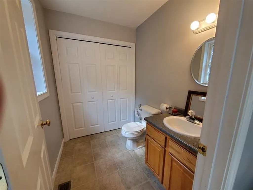 54 Sawmill Road Hillsborough NH 03244