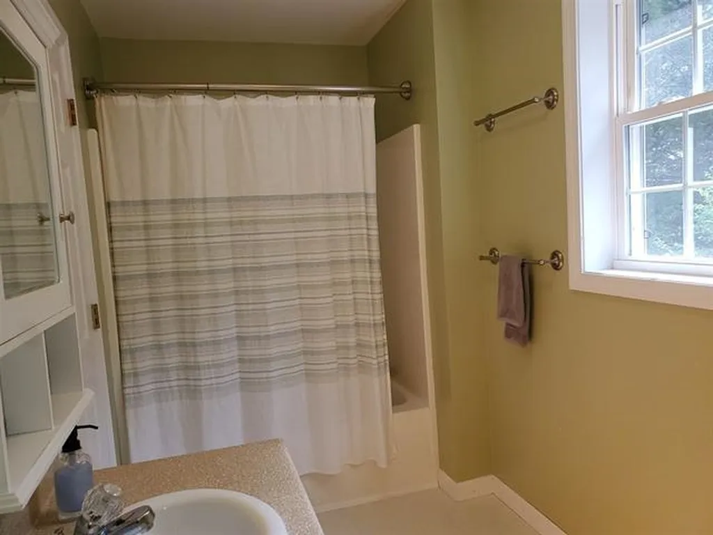 54 Sawmill Road Hillsborough NH 03244