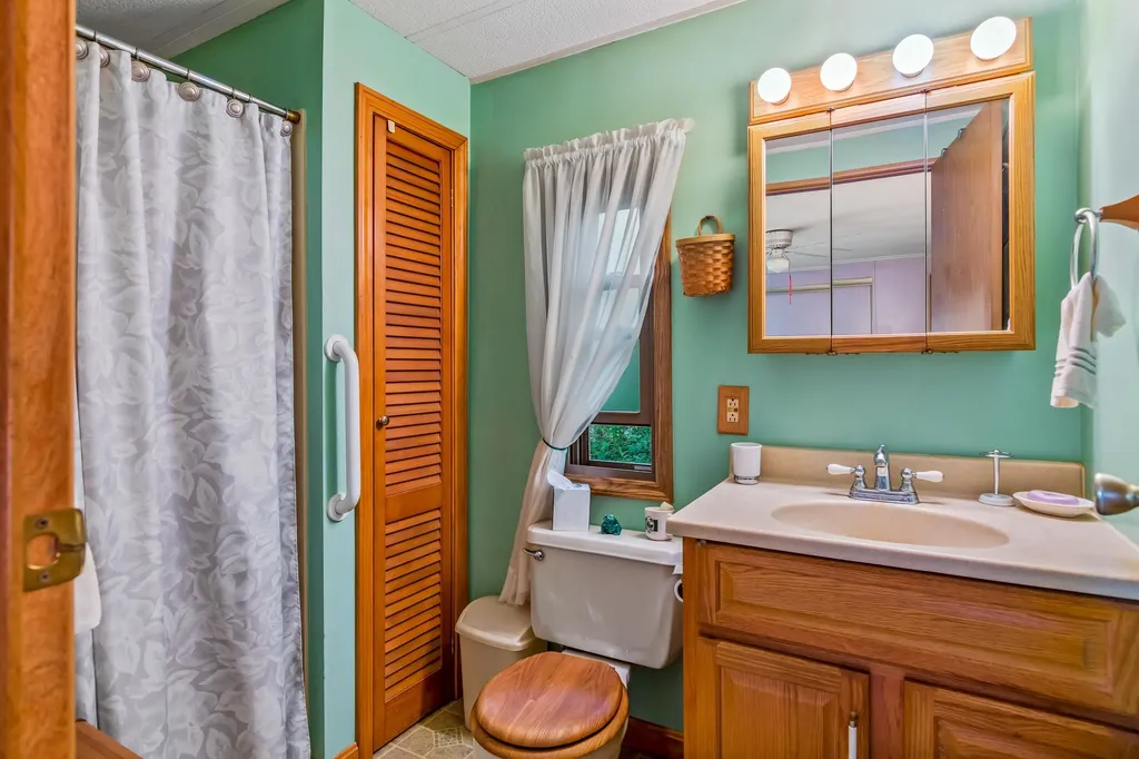 67 Roger Road Goffstown NH 03045