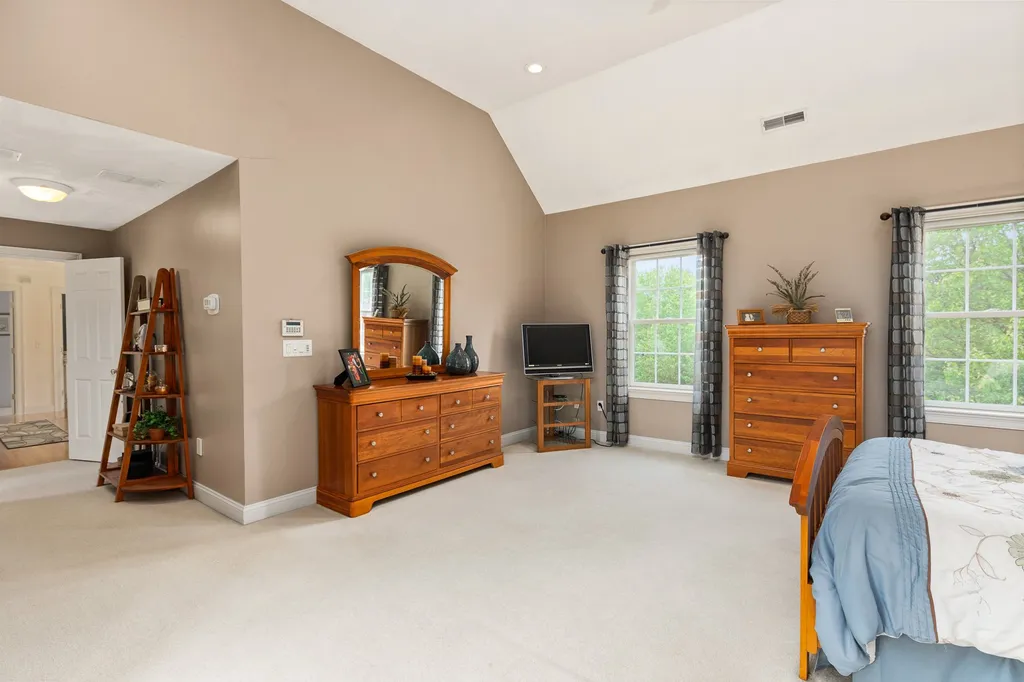 1 Squire Way Stratham NH 03885