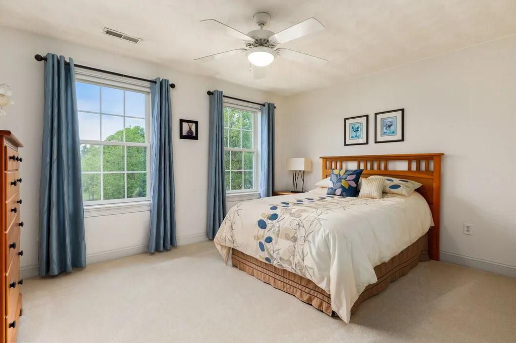 1 Squire Way Stratham NH 03885