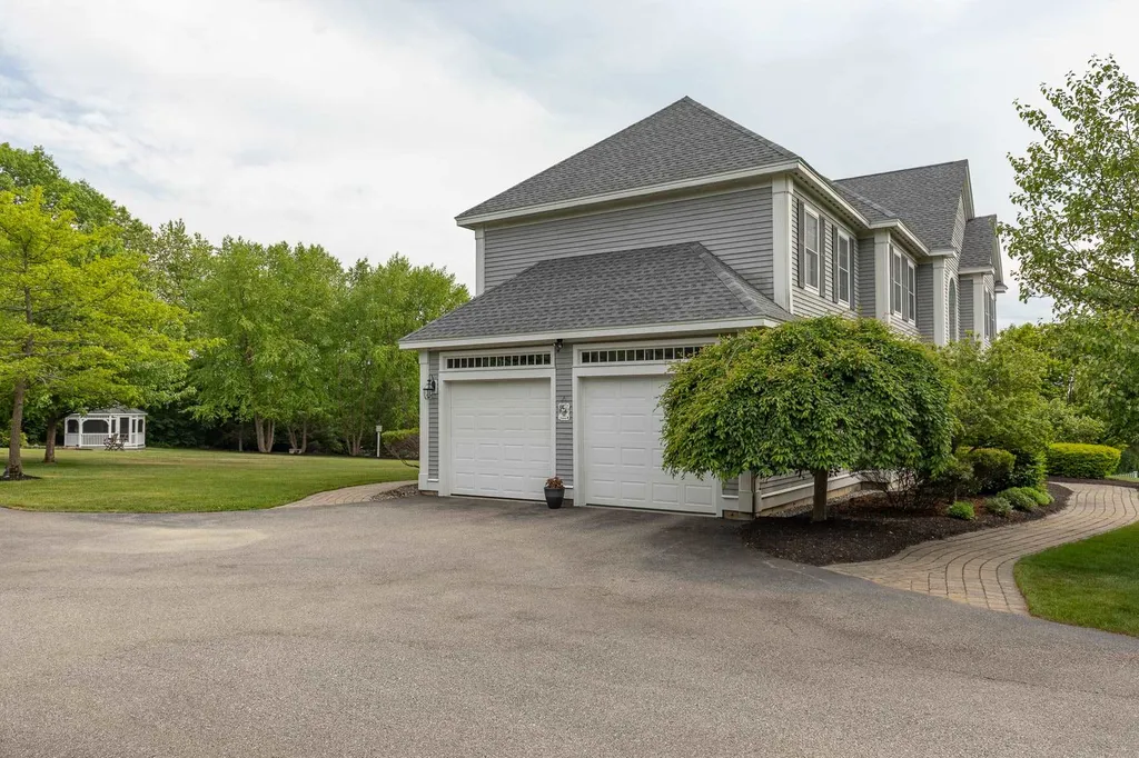 1 Squire Way Stratham NH 03885