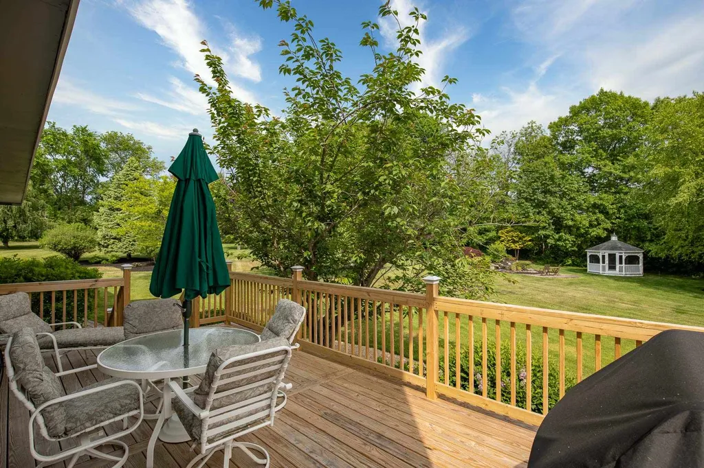 1 Squire Way Stratham NH 03885