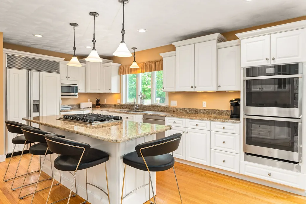 1 Squire Way Stratham NH 03885