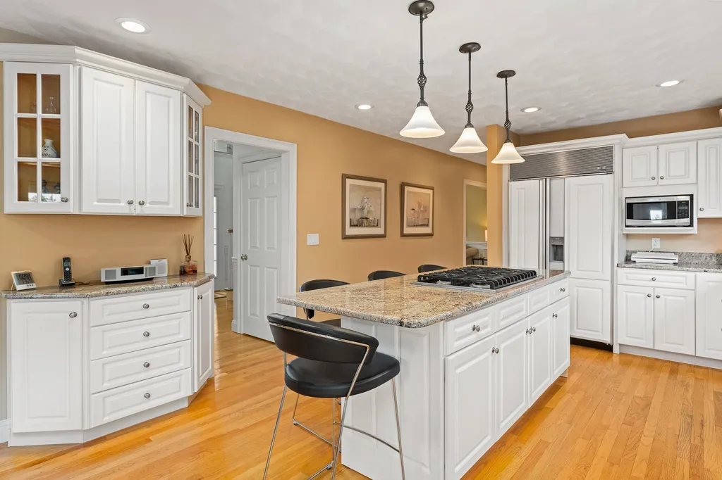 1 Squire Way Stratham NH 03885