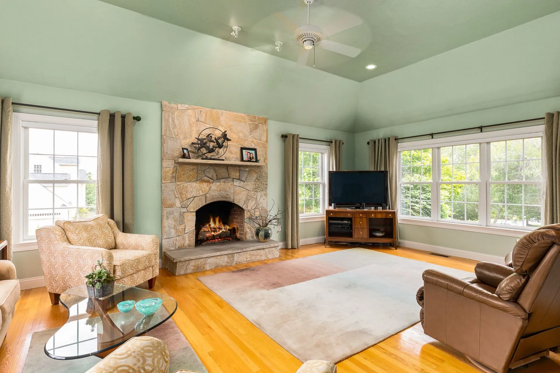 1 Squire Way Stratham NH 03885