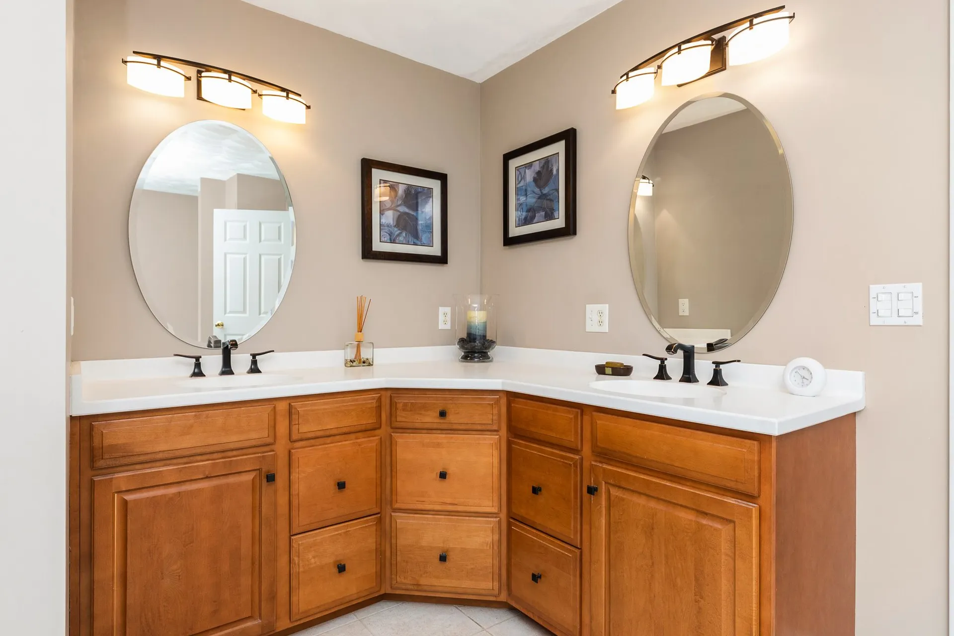 1 Squire Way Stratham NH 03885