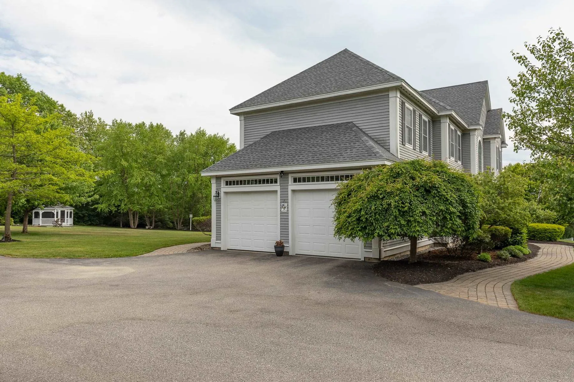 1 Squire Way Stratham NH 03885