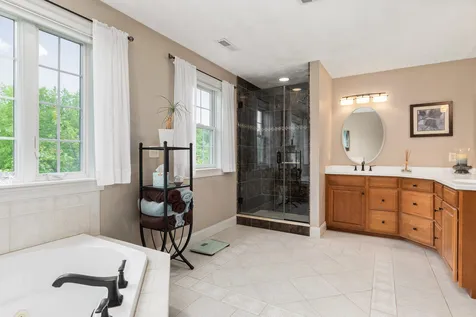 1 Squire Way Stratham NH 03885