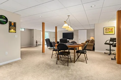 1 Squire Way Stratham NH 03885