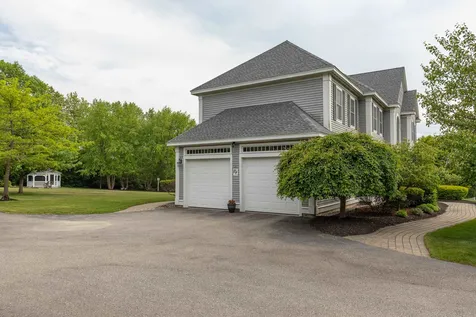 1 Squire Way Stratham NH 03885