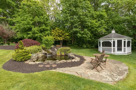 1 Squire Way Stratham NH 03885
