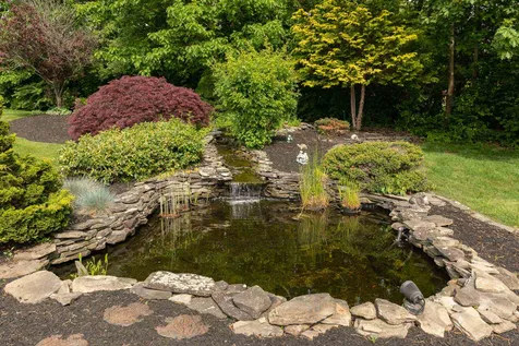 1 Squire Way Stratham NH 03885