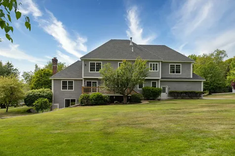 1 Squire Way Stratham NH 03885