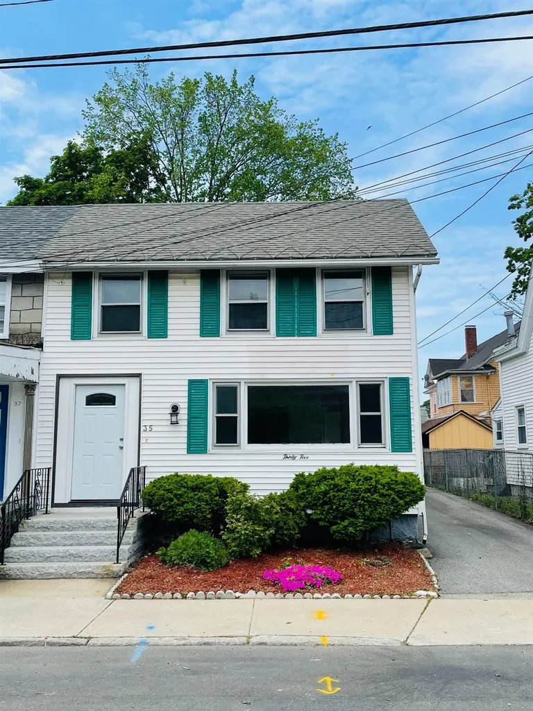 35 Elm Street Nashua NH 03060