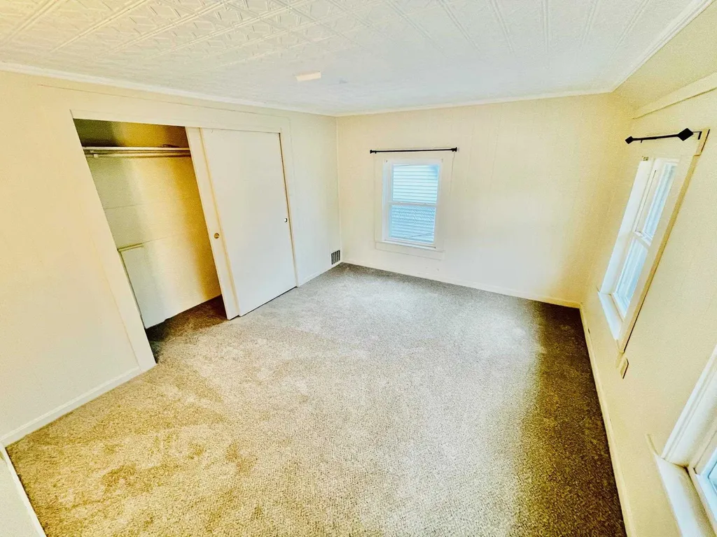 35 Elm Street Nashua NH 03060